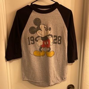 Disney Parks Mickey Mouse 1928 T-Shirt w/ 3/4 length sleeves - Size Small
